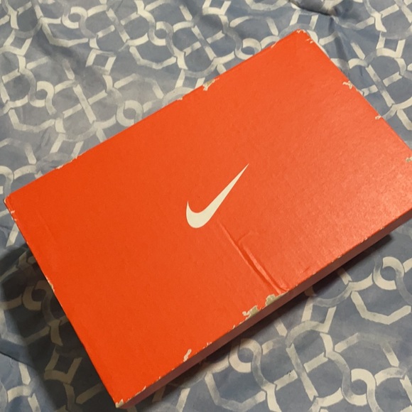 (Sold)Nike boy soccer ⚽️ shoes - Picture 8 of 8